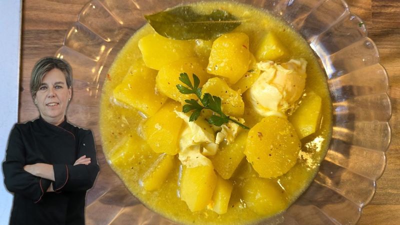 Patatas al ajo pollo, receta de Manoli García